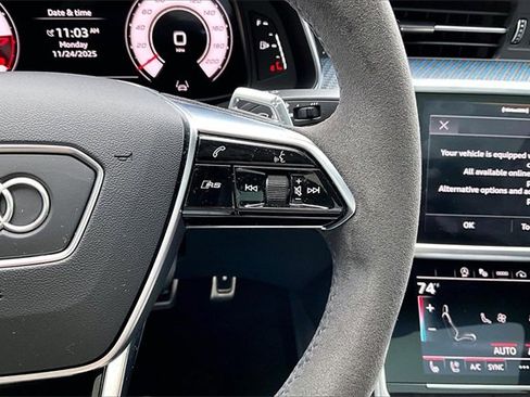 Used 2024 Audi RS 7 Performance w/ Matte Carbon Package image 21