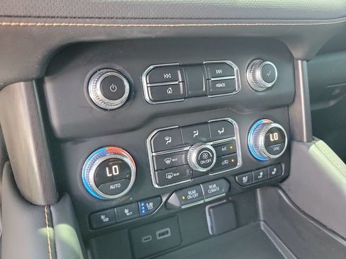 Used 2024 GMC Yukon AT4 w/ AT4 Premium Plus Package AWD/4WD image 30