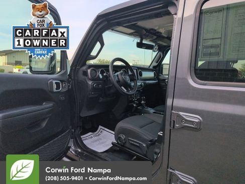 Used 2023 Jeep Wrangler Unlimited w/ Cold Weather Group AWD/4WD image 9