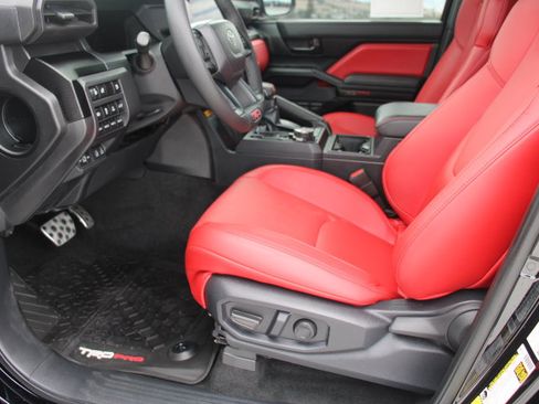 Certified 2025 Toyota Tacoma TRD Pro w/ Tow Tech Package AWD/4WD image 13