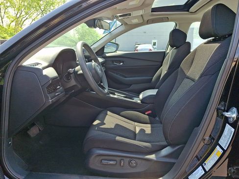 Used 2024 Honda Accord EX image 13