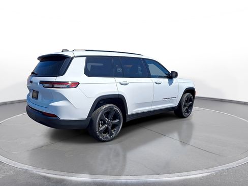 Used 2023 Jeep Grand Cherokee L Laredo AWD/4WD image 8