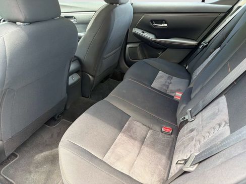 Used 2023 Nissan Sentra SR w/ Electronics Package FWD image 15