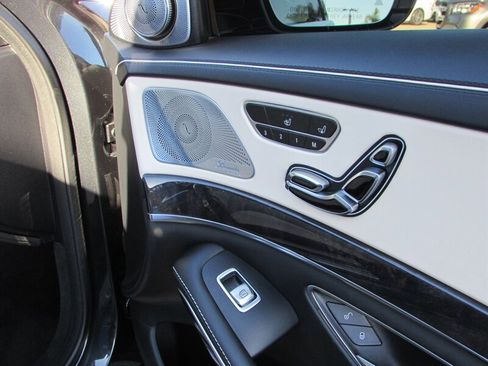 Used 2018 Mercedes-Benz S 560 4MATIC Sedan image 47