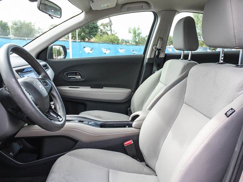 Used 2019 Honda HR-V LX image 18