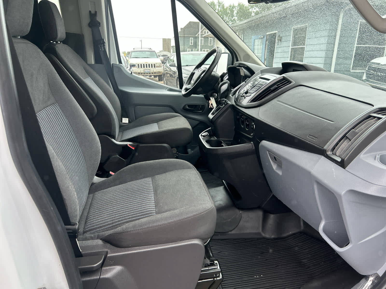 Used 2019 Ford Transit 150 XLT RWD image 26