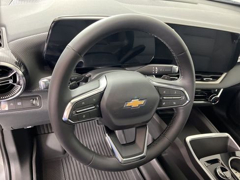 New 2026 Chevrolet Equinox LT FWD image 24