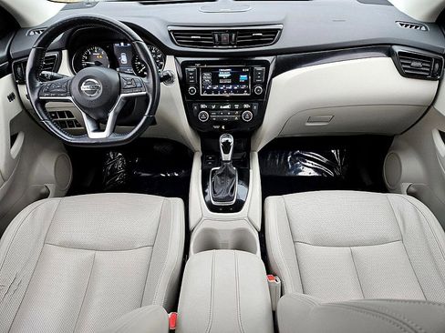 Certified 2021 Nissan Rogue Sport SL w/ Premium Package image 11