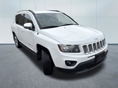 Used 2016 Jeep Compass Latitude w/ Mopar Chrome Accents Group image 5