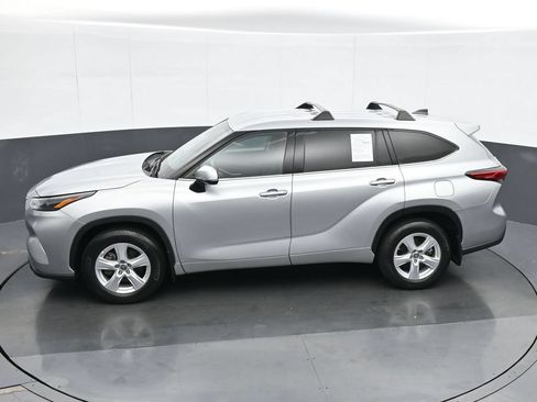Used 2022 Toyota Highlander L AWD/4WD image 20