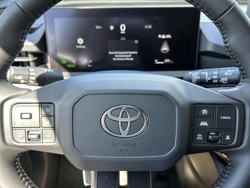 New 2026 Toyota RAV4 SE w/ Convenience Package AWD/4WD image 24