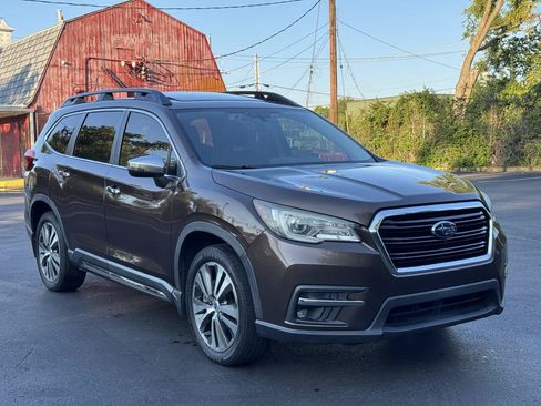 Used 2019 Subaru Ascent Touring AWD/4WD image 2