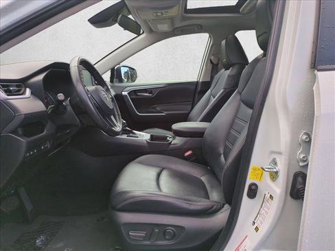 Certified 2021 Toyota RAV4 XLE Premium image 16