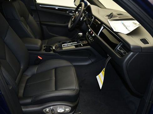 New 2026 Porsche Macan AWD/4WD image 25