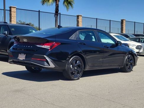 New 2026 Hyundai Elantra Sport image 2