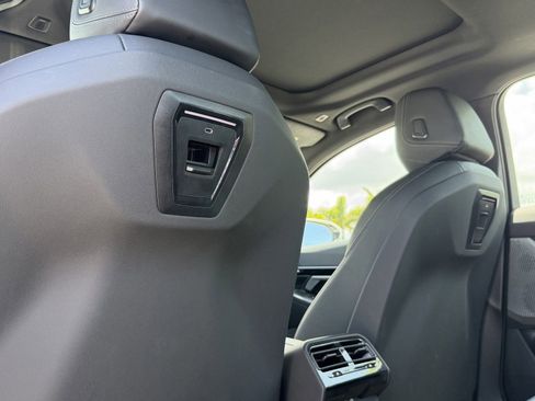 Certified 2025 BMW 530i RWD image 19