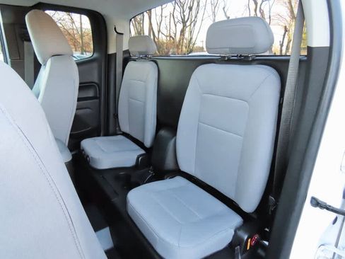 Used 2020 Chevrolet Colorado W/T w/ WT Convenience Package image 14