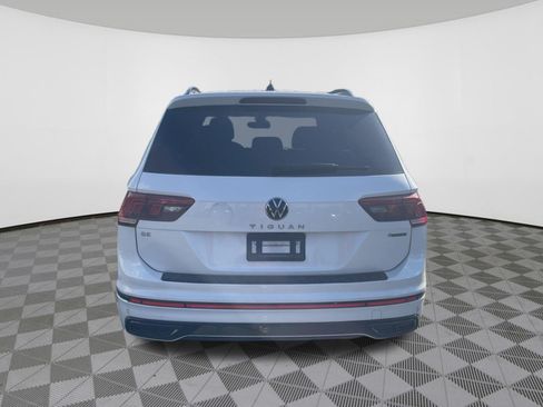 Used 2023 Volkswagen Tiguan SE R-Line AWD/4WD image 6