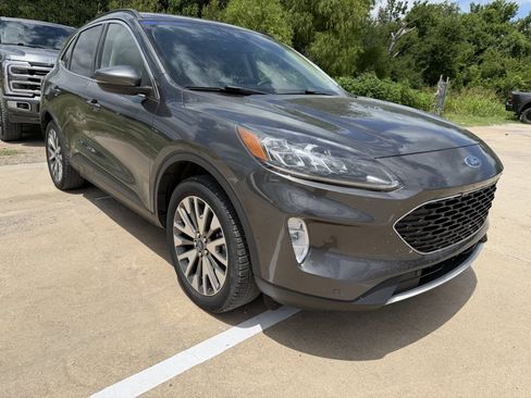 Used 2020 Ford Escape Titanium AWD/4WD image 5