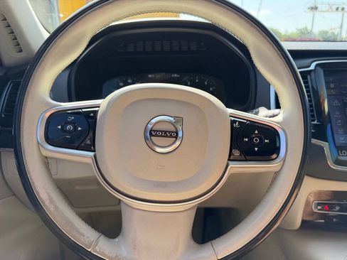Used 2016 Volvo XC90 T6 Momentum AWD/4WD image 18