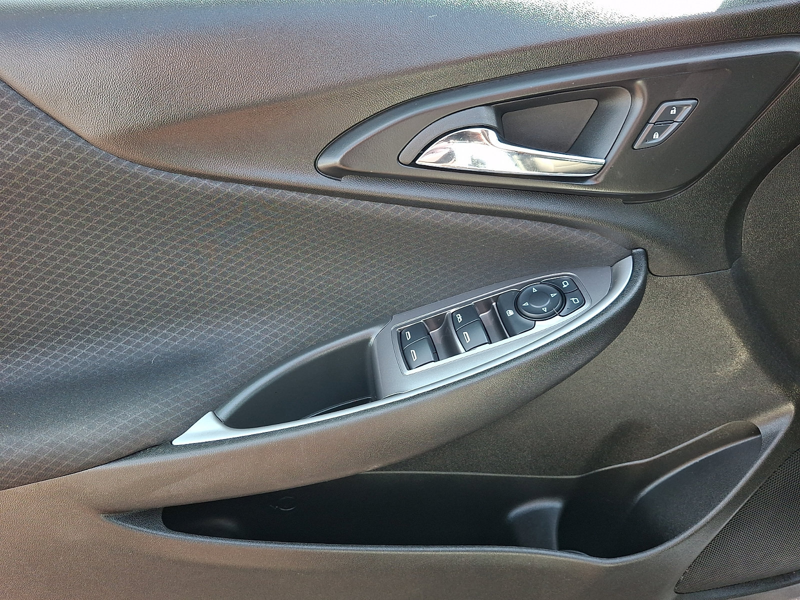 Used 2025 Chevrolet Malibu LT FWD image 12