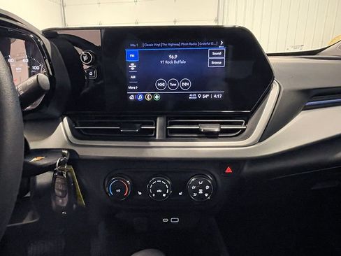 Used 2024 Chevrolet Trax LS w/ LS Convenience Package image 28
