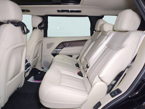 New 2026 Land Rover Range Rover Long Wheelbase SE AWD/4WD image 25