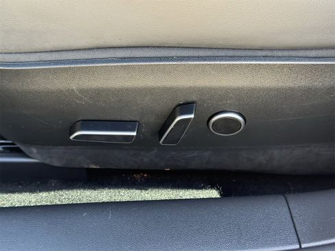 Used 2023 Tesla Model 3 Standard Range image 22