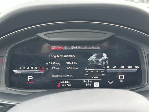 Used 2025 Audi SQ7 Prestige image 14