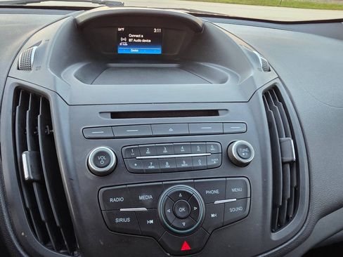 Used 2018 Ford Escape SE FWD image 18