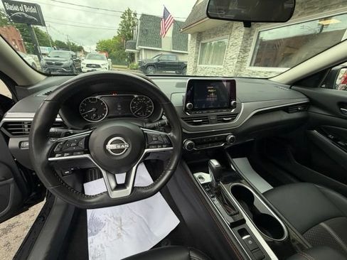 Used 2024 Nissan Altima 2.5 SR AWD/4WD image 17