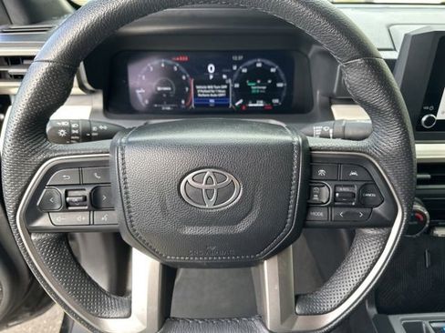 Used 2024 Toyota Tacoma TRD Off-Road image 18