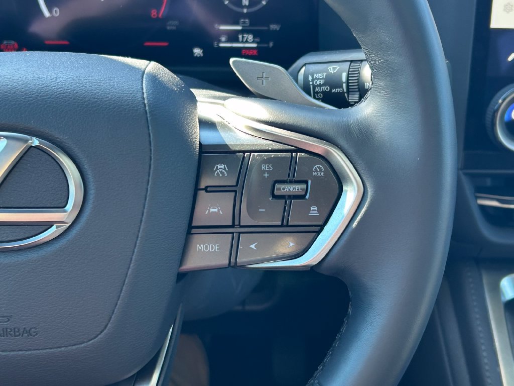 Used 2025 Lexus GX 550 w/ Accessory Package (31) AWD/4WD image 45