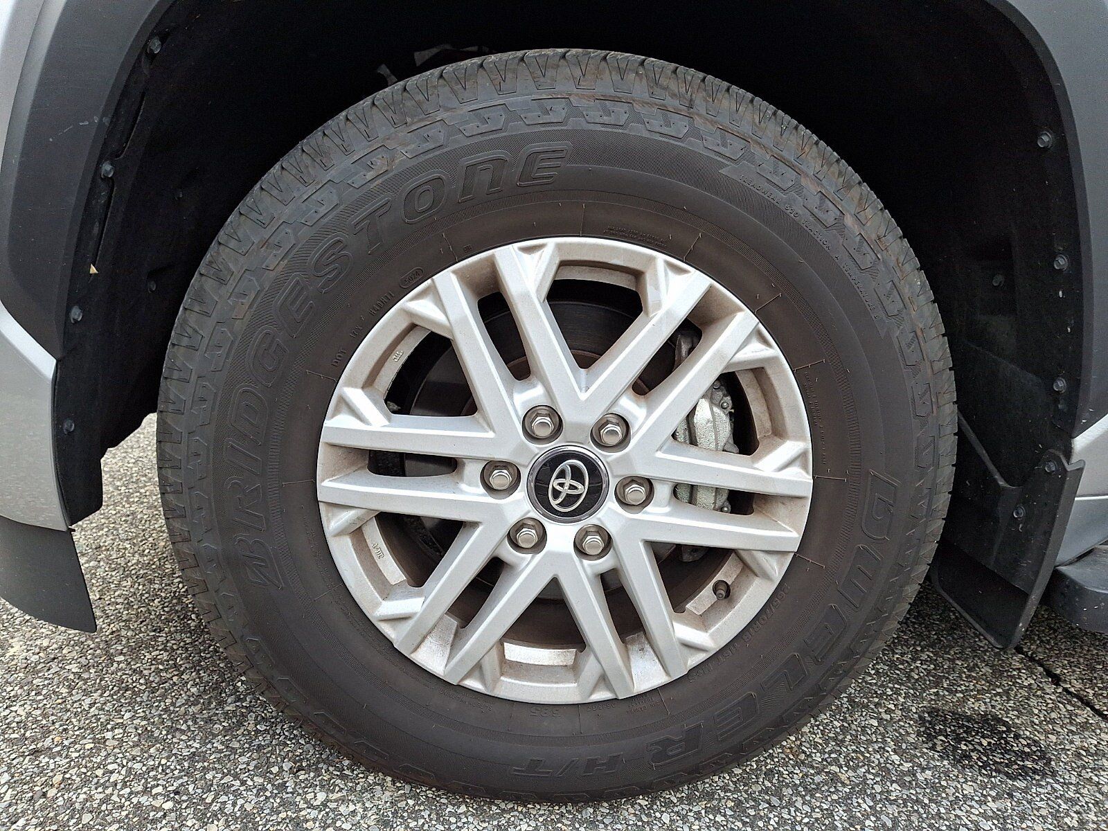 Used 2025 Toyota Sequoia SR5 w/ SR5 Premium Package AWD/4WD image 4