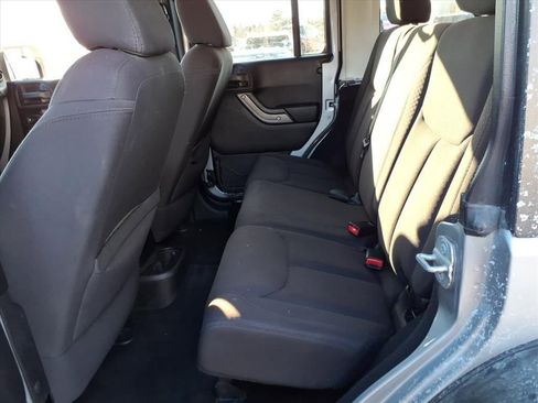 Used 2014 Jeep Wrangler Unlimited Sport image 14