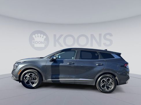 Used 2024 Kia Sportage LX image 2