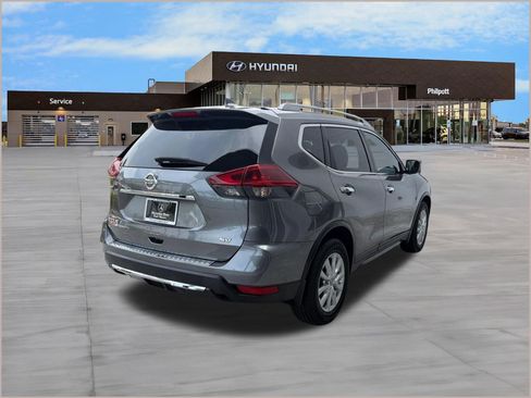 Used 2018 Nissan Rogue SV FWD image 9