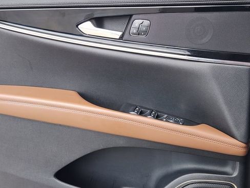 Used 2022 Lincoln Nautilus Reserve image 22