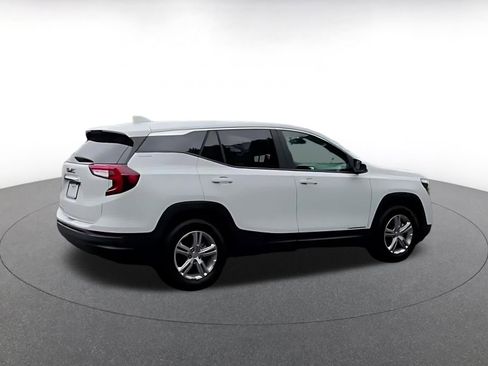 Used 2024 GMC Terrain SLE FWD image 11