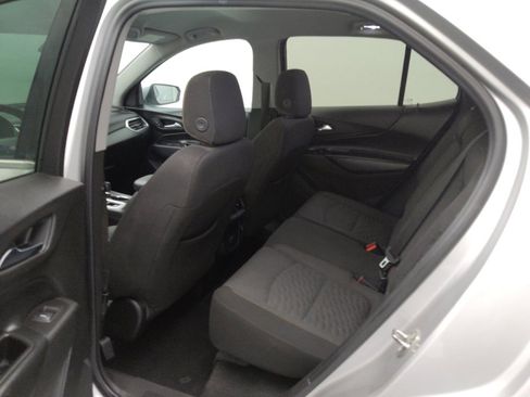 Used 2018 Chevrolet Equinox LT FWD image 18
