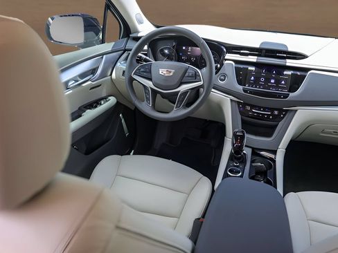 Certified 2026 Cadillac XT5 Premium Luxury w/ Driver Assist Package FWD image 27