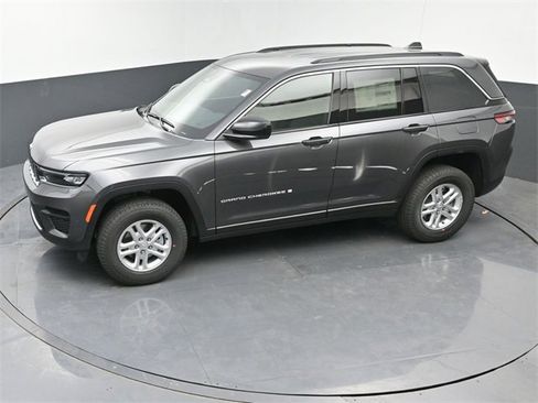 New 2025 Jeep Grand Cherokee Laredo image 28