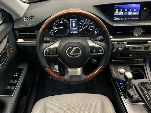 Used 2018 Lexus ES 350 w/ Navigation System Package FWD image 14