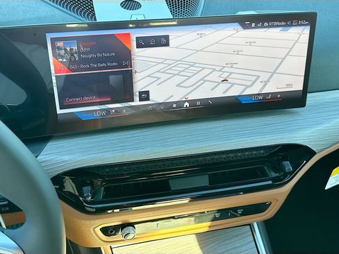 New 2026 BMW 330i Sedan w/ Premium Package RWD image 10