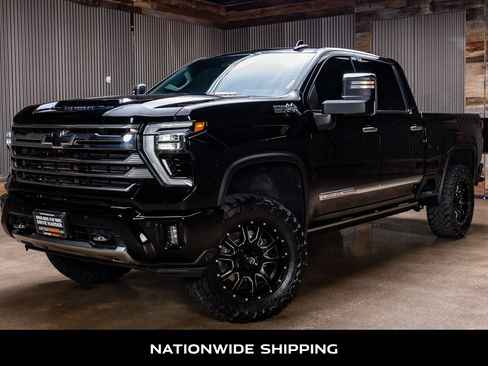 Used 2024 Chevrolet Silverado 3500 High Country w/ High Country Premium Package AWD/4WD image 4