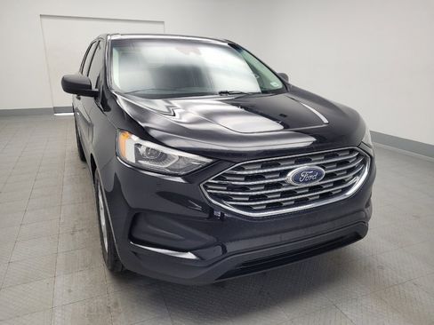 Used 2020 Ford Edge SE image 14