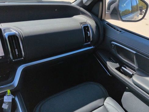 New 2025 Ford Expedition Platinum w/ Stealth Performance Package image 17