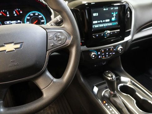 Used 2018 Chevrolet Traverse LS FWD image 7