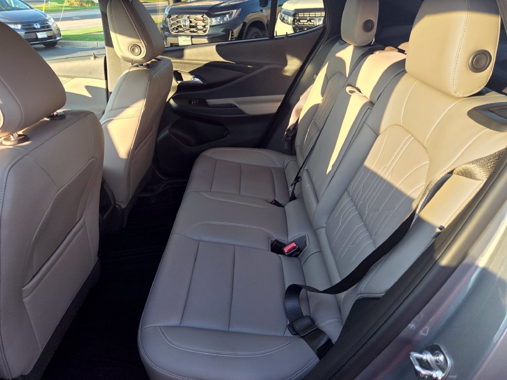 Used 2026 Buick Envista Avenir FWD image 23