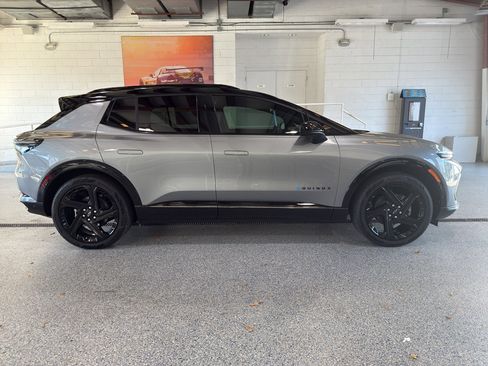 New 2026 Chevrolet Equinox EV RS image 10